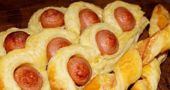 Cheese and Bacon Twists en Puff Pastry Sausages door Lorraine Pascal