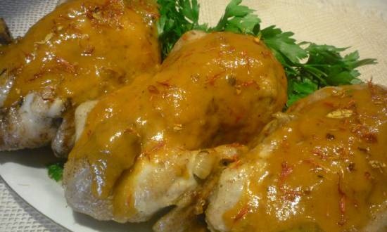 Chicken with saffron sauce 