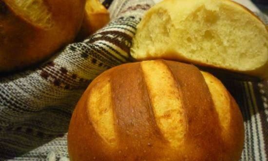 Bollos de parmesano con azafrán y pimienta rosa