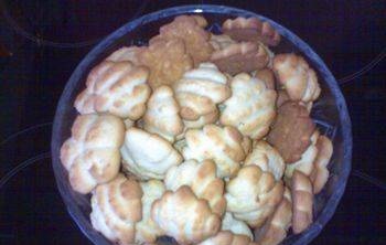 Presione las galletas (amasando en una máquina de hacer pan)