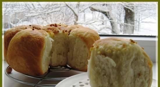 Pampushki with garlic (pastries in a multicooker Brand 701)