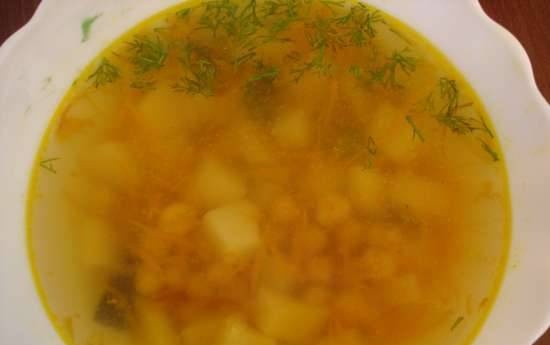 Vegetarisk suppe med kikerter, poteter og gulrøtter (Polaris 0305)