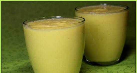 Mango Lassi (متعدد الخلاط Profi Cook PC-MSM1024)