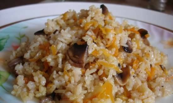 Pilaf con champiñones (plato magro) (olla a presión Polaris 0305)