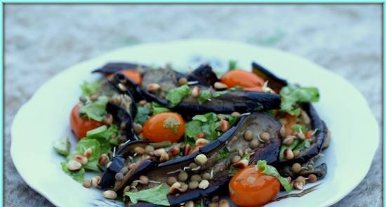 Aubergine en linzensalade