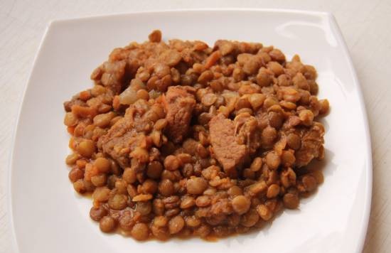 Lentil na may karne ng baka