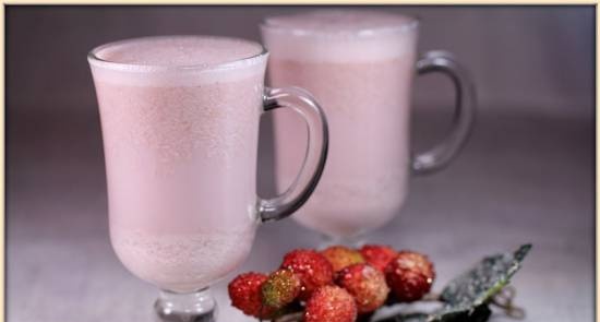 Bebida de avena con fresas