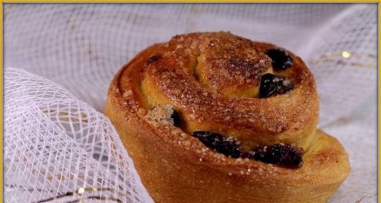 Pompoenbroodjes met gedroogde veenbessen