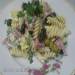 Insalata di pasta con piselli e prosciutto