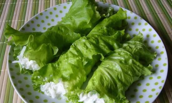 Refreshing salad in lettuce leaves