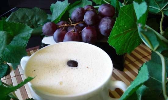 Sopa Fría De Almendras A la Española