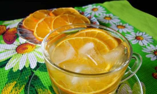 Green tea with oranges