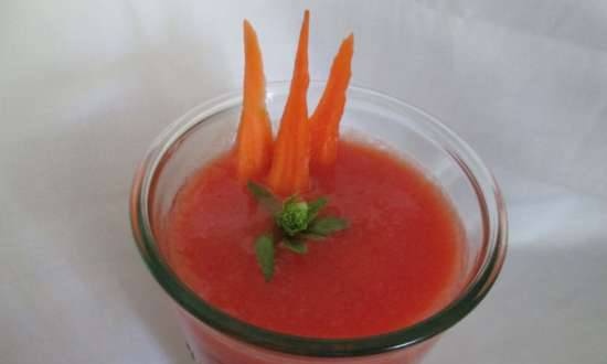 Cauliflower Smoothie with Tomatoes and Carrots