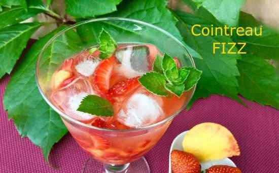 Ang Fizz Cointreau cocktail sa sarili nitong at bilang isang batayan para sa iba't ibang mga cocktail