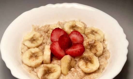 Herculische pap op het water met fruit