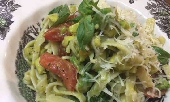 Tagliatelle con aguacate