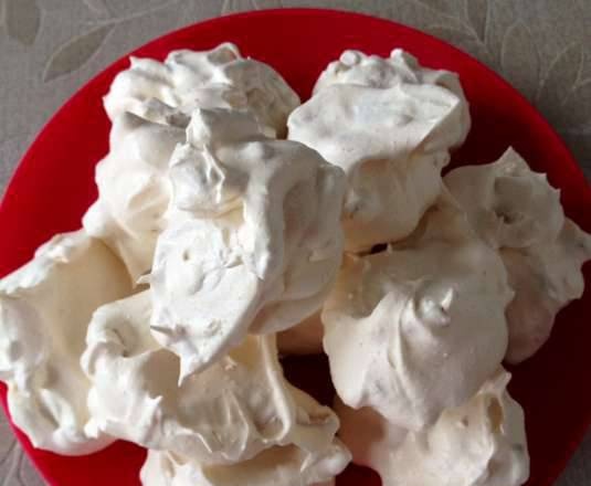 Desszert Meringue-Merze