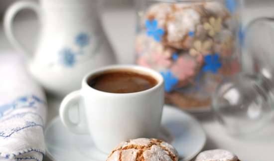 Amaretti with chestnut cream