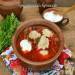 Borsch ucraino con gnocchi