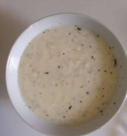 Sopa de leche cuajada (sopa matsnov)