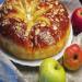 Brioche met gekarameliseerde appels in kaneel