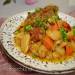 Tagine กับเนื้อแกะถั่วชิกพีและลูกพรุน