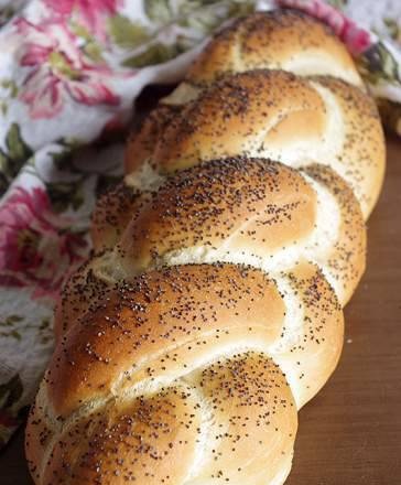 Pane al formaggio attorcigliato