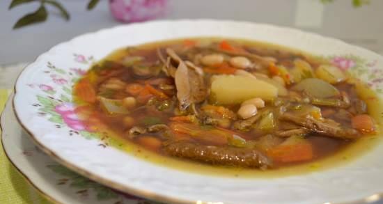 Zuppa di funghi in brodo dalla lingua bollente