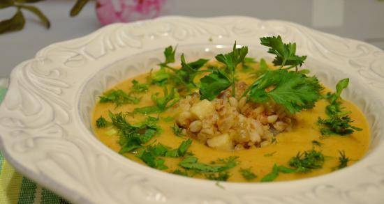 Minestrone na may beans at zucchini