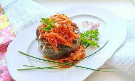 Pimiento relleno de bulgur y champiñones (magro)