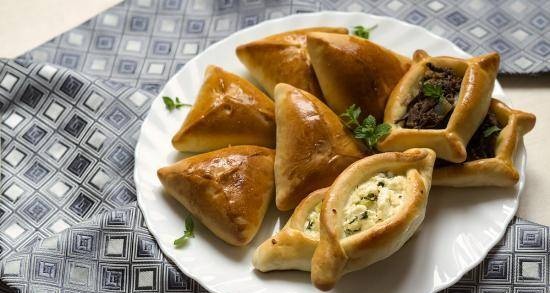 Fatayer - arabiske patties (Fatayer)