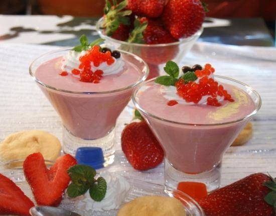 Desszert Strawberry Bisque