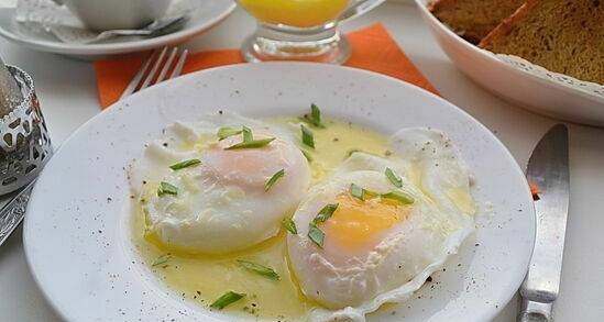 Bide bi may - huevos en agua