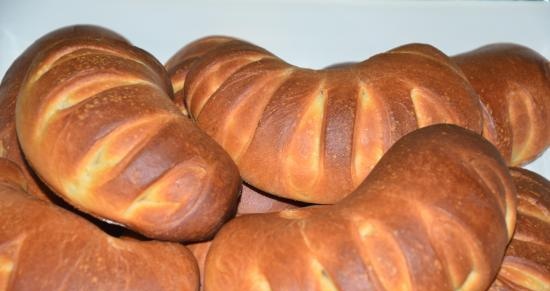 Bollos con mermelada a base de bagels sobre kéfir