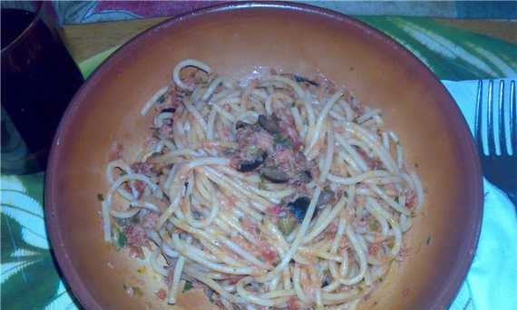 Spaghetti with tuna