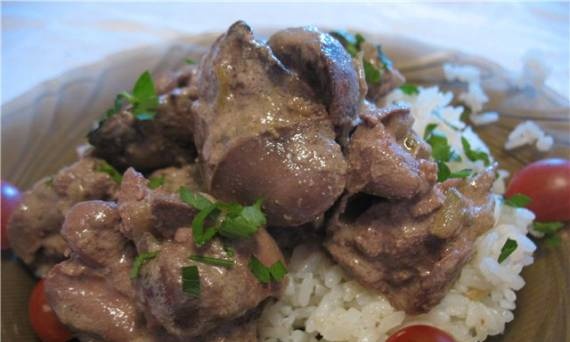 Chicken liver ... almost Stroganov style (Cuckoo 1054)