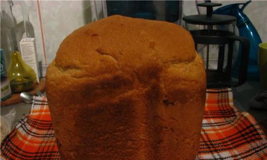 Pane semplice con semi in una macchina per il pane