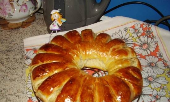 Roll Wreath with apples