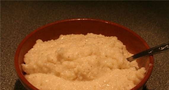 Porridge d'orzo al latte