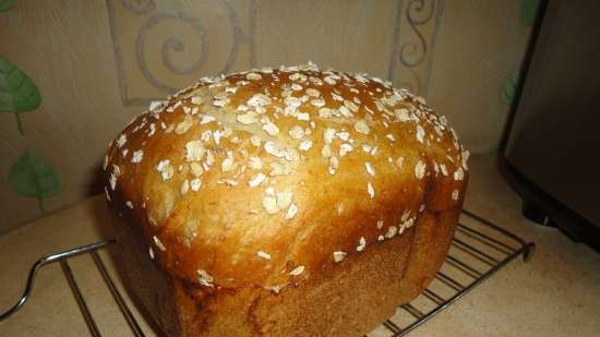 Soft toast bread with oatmeal and whole grain flour