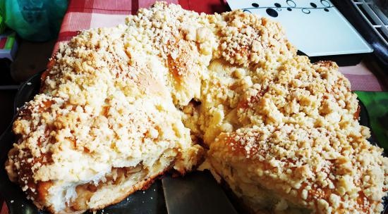 Torta di lievito di mele