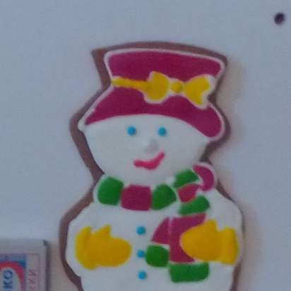 We decorate gingerbread cookies, cookies