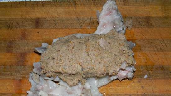 Cosce di maiale ripiene di fegato di pollo e funghi