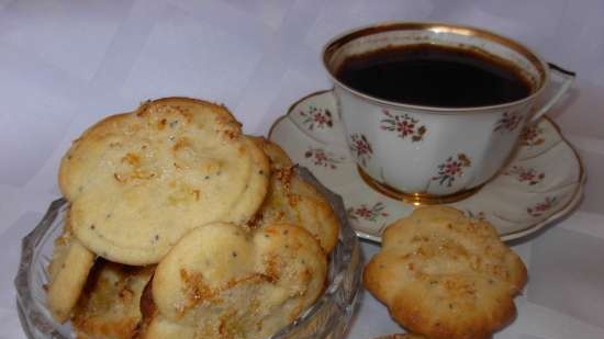 Biscotti al limone con semi di papavero (siringa pressa pasta Tescoma)