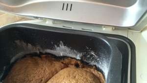 Stages of baking bread in the Mirta BM2088 bread maker