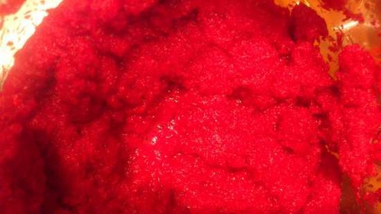 Horseradish with beets in the Profi Cook multi-blender