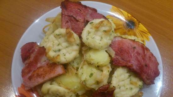 German dumplings with smoked ham