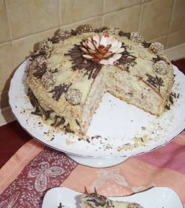 Lavantális torta mogyoróval