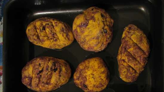 Pane alla zucca con mirtilli e noci