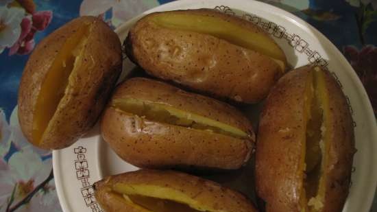 Patates al forn farcides de bolets i pebrots